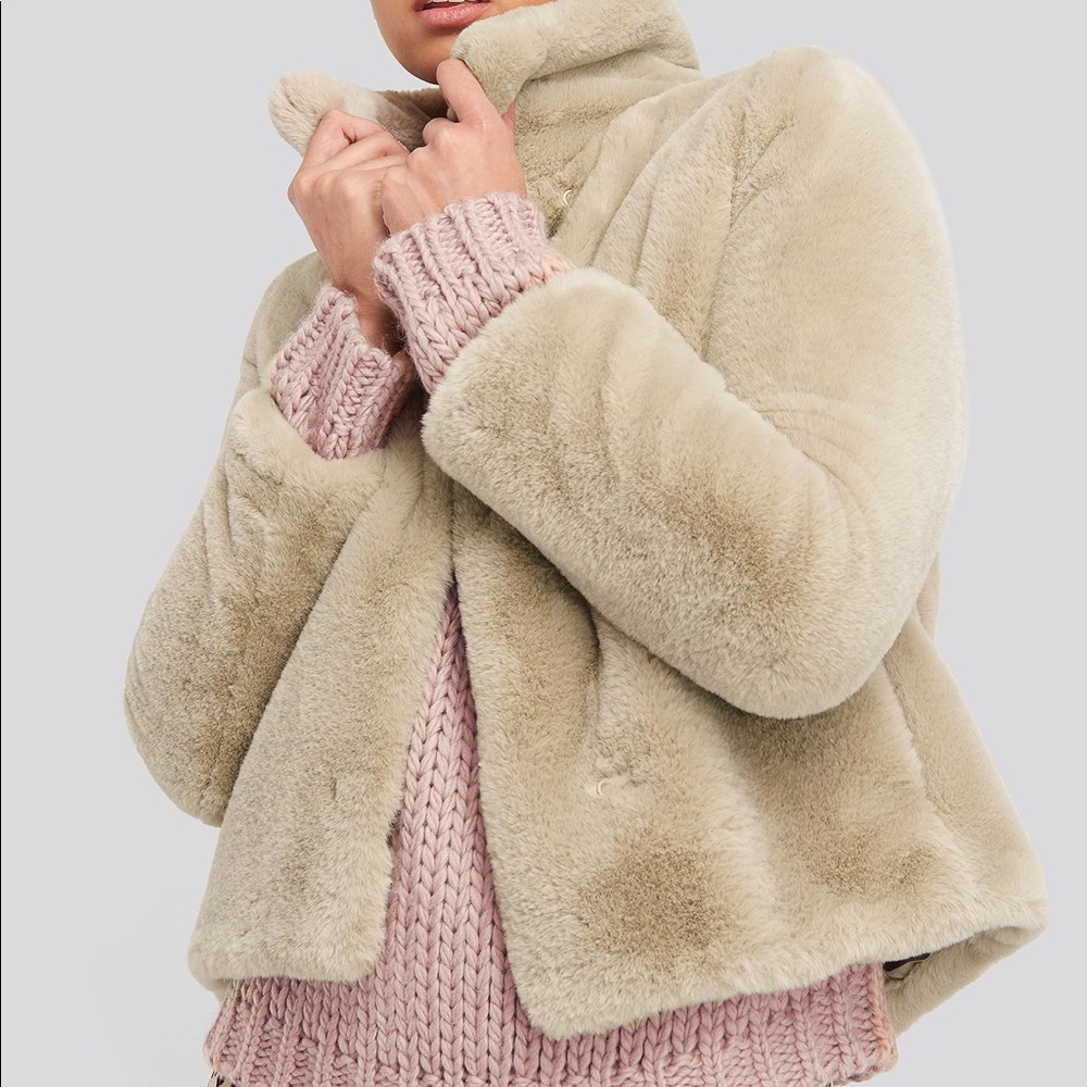 Mango Faux Fur Jacket XS Beige